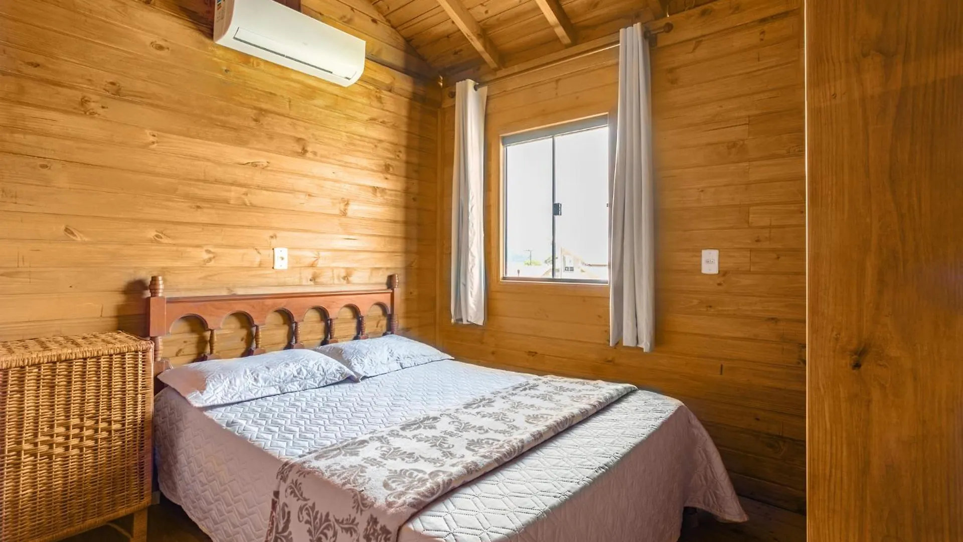Holiday home Cabana Rosa Nativa/Prox Praia Do Rosa Imbituba